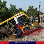 train-hits-school-van-tamilnadu