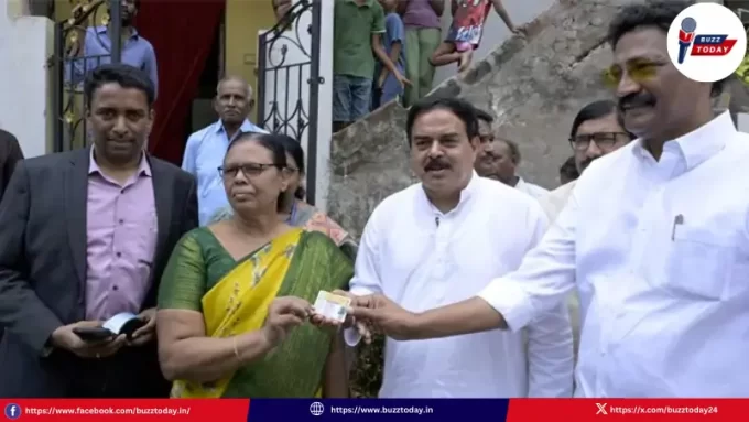 nadendla-manohar-distributes-smart-ration-cards