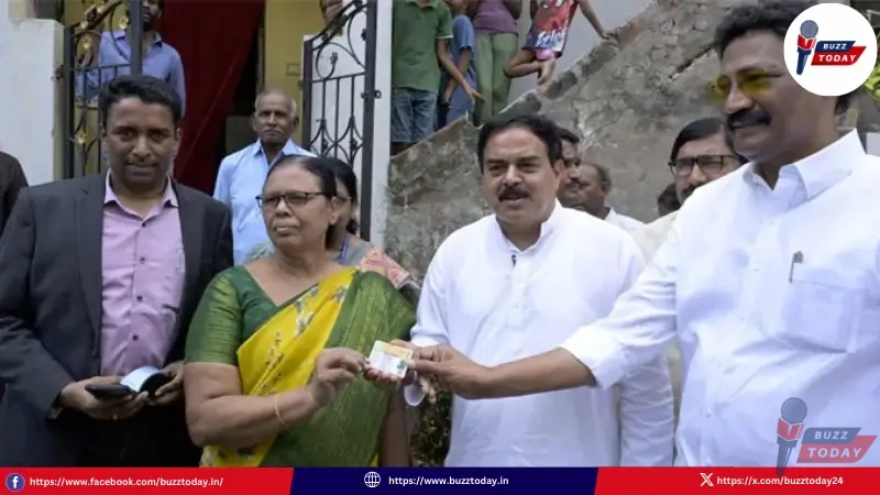 nadendla-manohar-distributes-smart-ration-cards
