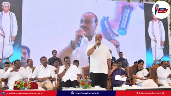 savitha-two-wheeler-scheme-geeta-workers