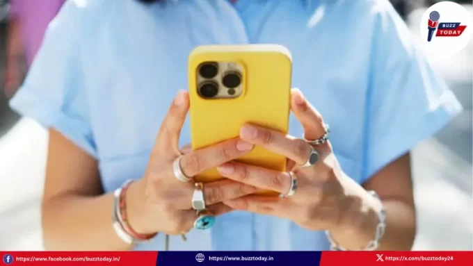 bangalore-crime-daughter-sends-mothers-private-videos-to-boyfriend-mysore-road