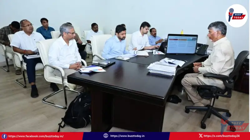 cyclone-arnab-cm-chandrababu-high-level-review-zero-casualty-red-alert